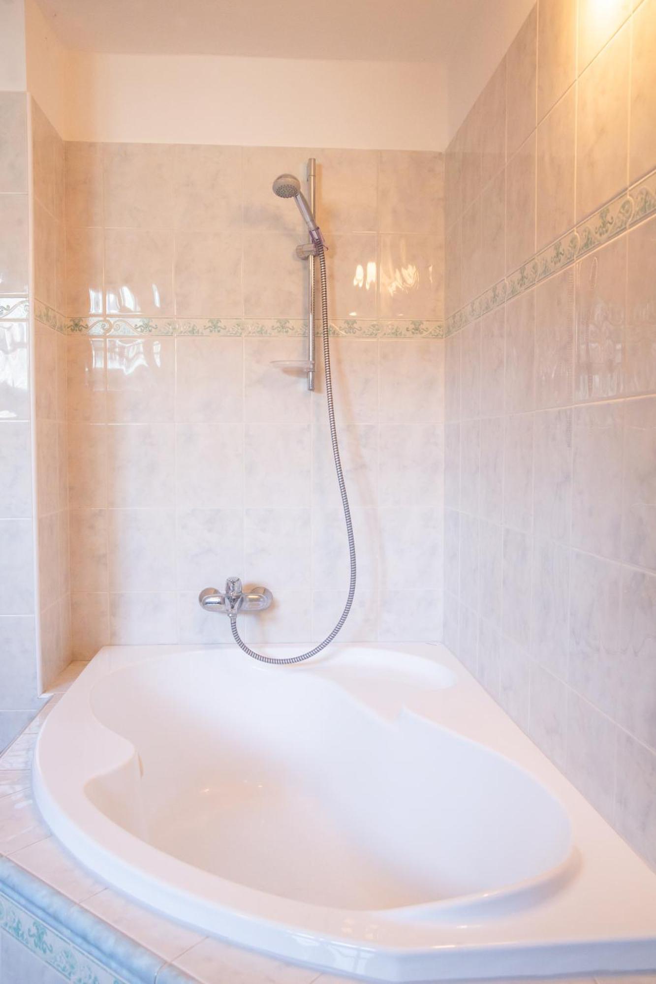 Rezidence Plesivec - Rodinny Apartman S 3 Loznicemi Cesky Krumlov Exterior photo