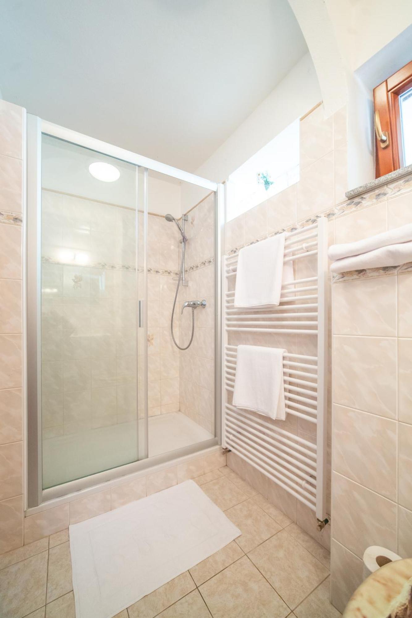 Rezidence Plesivec - Rodinny Apartman S 3 Loznicemi Cesky Krumlov Exterior photo