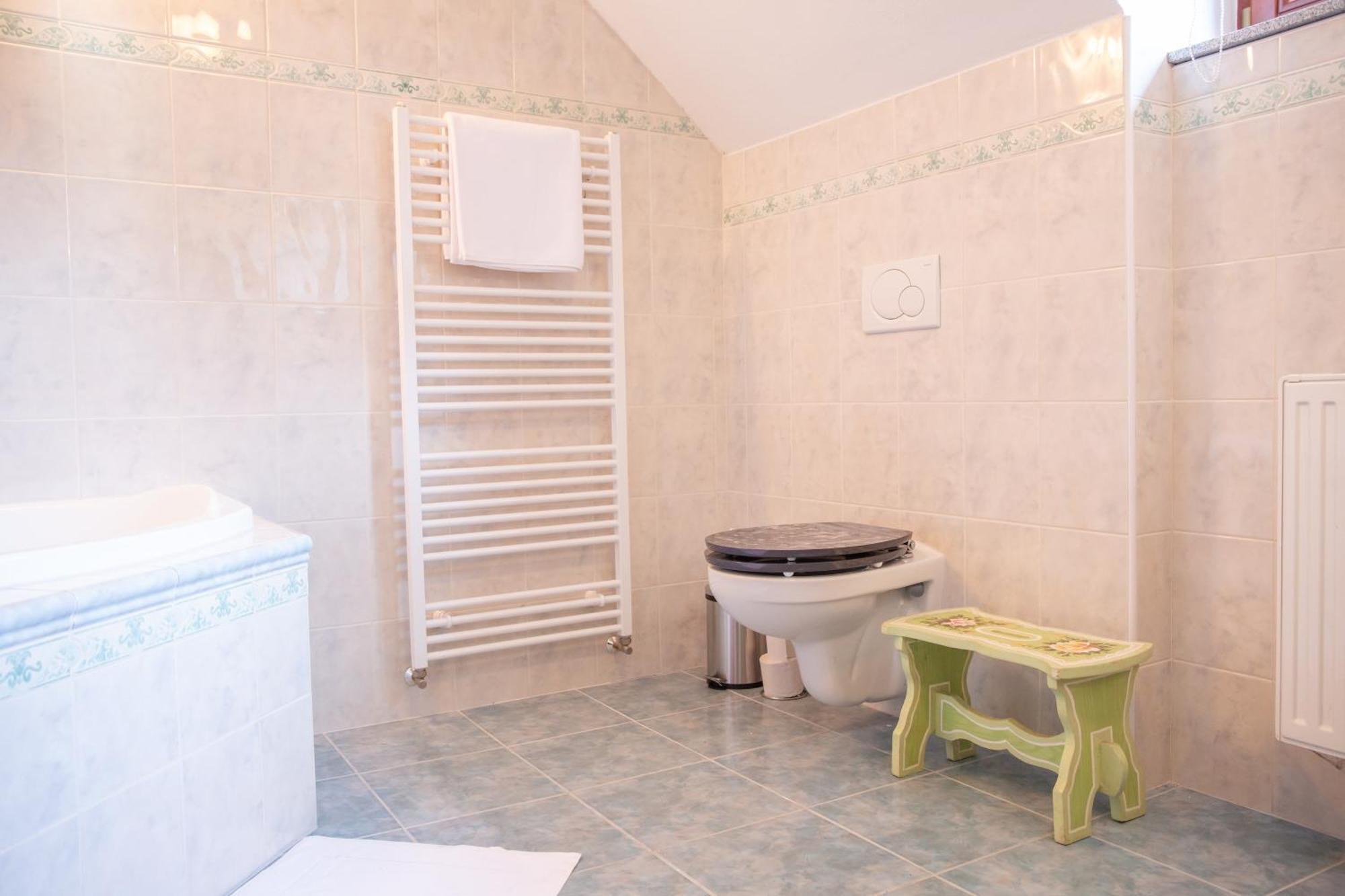Rezidence Plesivec - Rodinny Apartman S 3 Loznicemi Cesky Krumlov Exterior photo