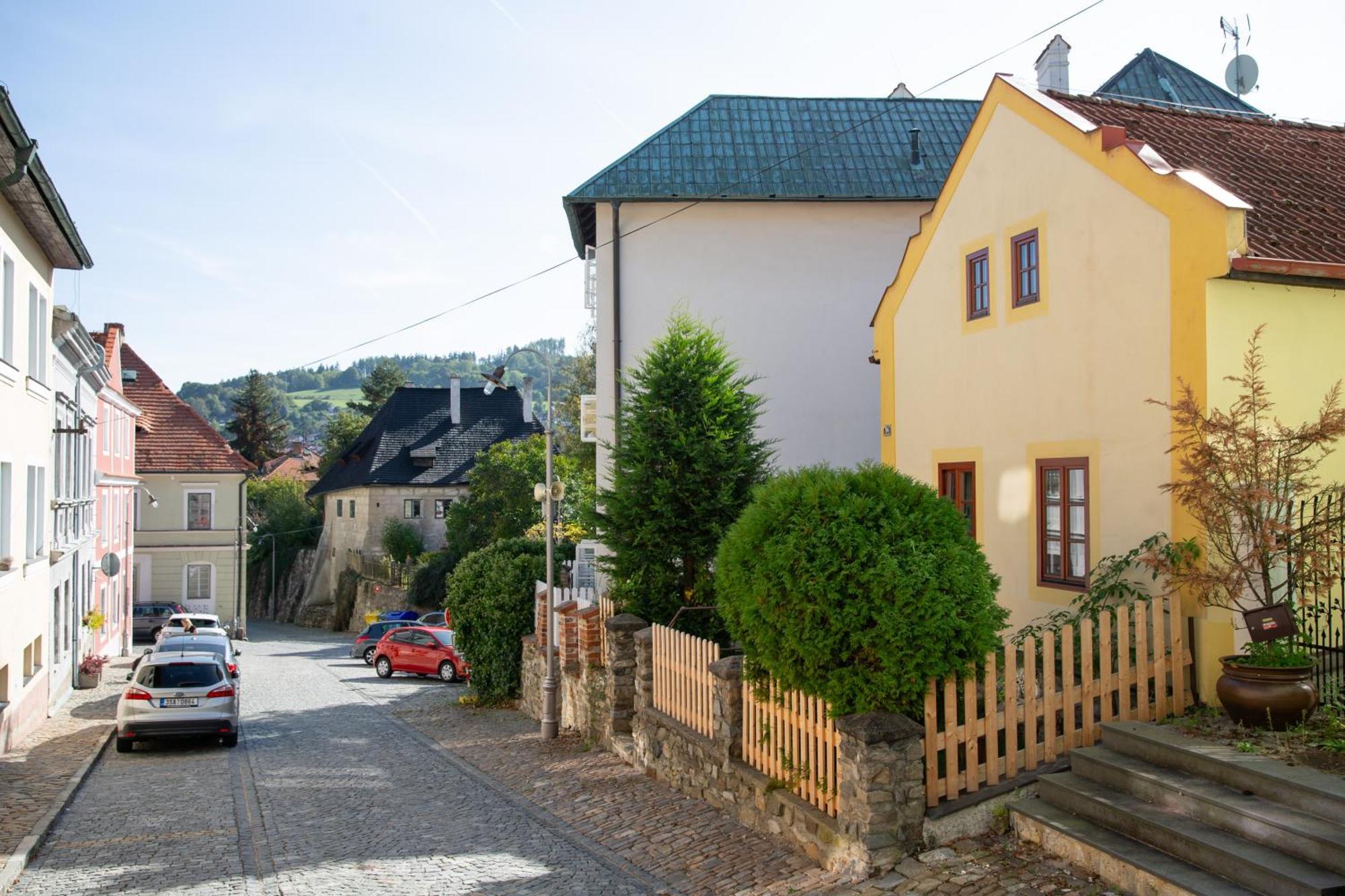 Rezidence Plesivec - Rodinny Apartman S 3 Loznicemi Cesky Krumlov Exterior photo